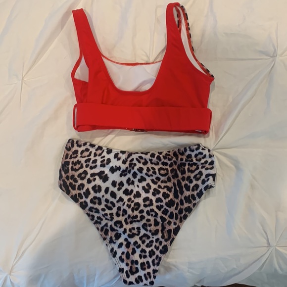 Cheetah & Red Bikini - Picture 2 of 2